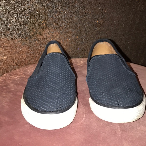 sperry slide ons